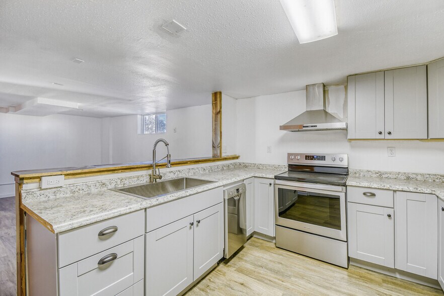 More Photos Of 8221 Bradburn Dr, Westminster Office For Sale