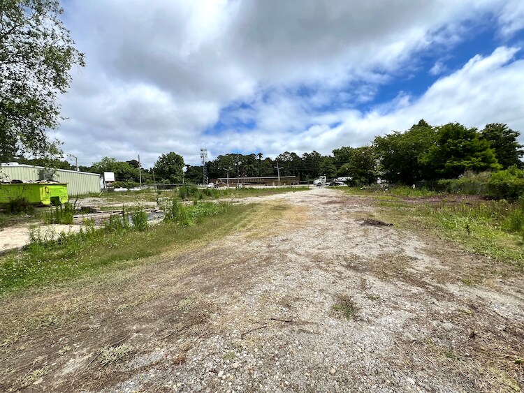 More Photos Of 1309 Old Cherry Point Rd, New Bern Light Manufacturing For Sale