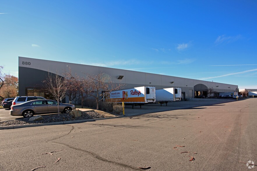 More Photos Of 880 N Hills Blvd, Reno Warehouse For Lease
