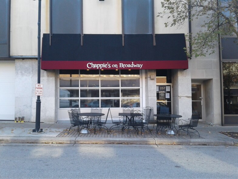 More Photos Of 255-257 W Broadway, Waukesha Office For Lease