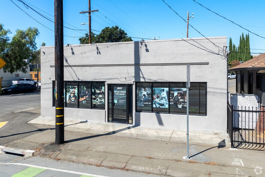 More Photos Of 1558 A St, Castro Valley Freestanding For Sale