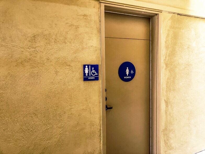 More Photos Of 1313 Travis Blvd, Fairfield Medical For Lease