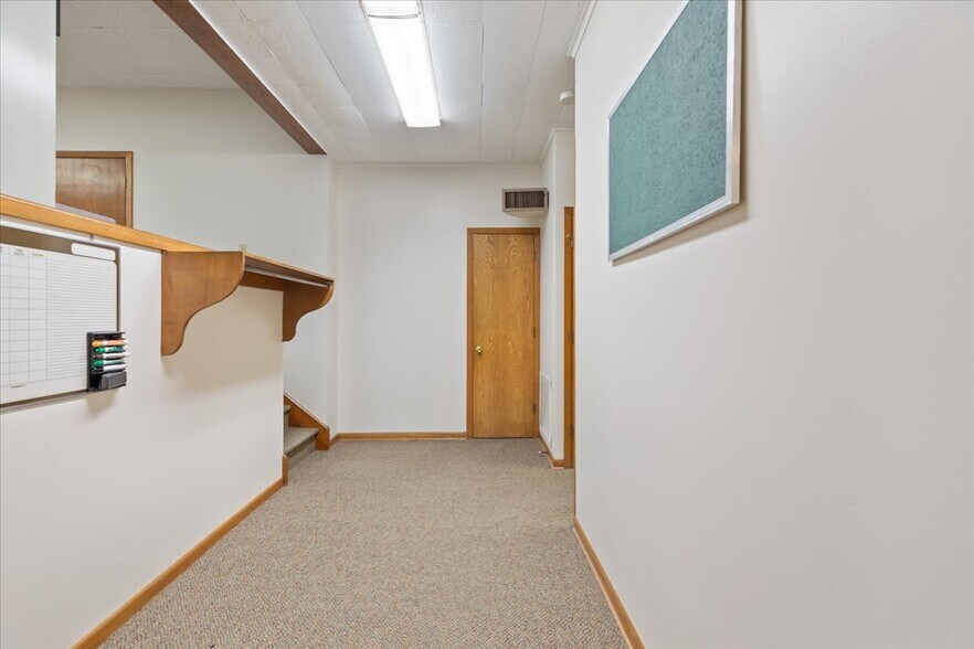More Photos Of 127 Pearl St, Council Bluffs Office For Lease