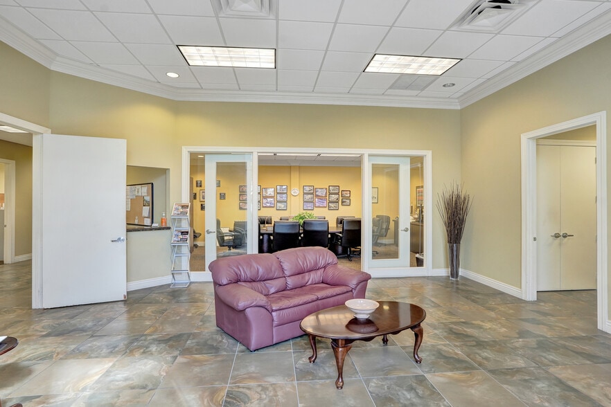 More Photos Of 2985 Center Port Cir, Pompano Beach Warehouse For Sale