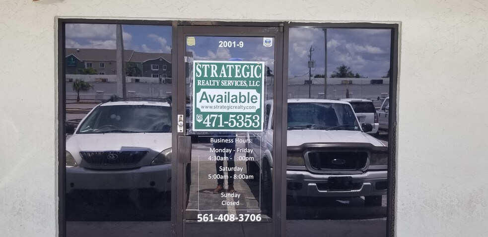 More Photos Of 2001 10th Ave N, Lake Worth Unknown For Lease