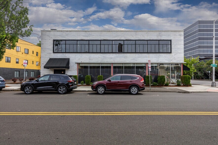 More Photos Of 1111 Broadway St, Vancouver Loft Creative Space For Sale