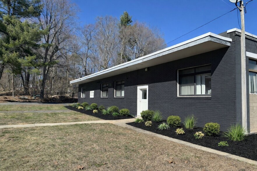 More Photos Of 1625 Washington St, Holliston Unknown For Lease