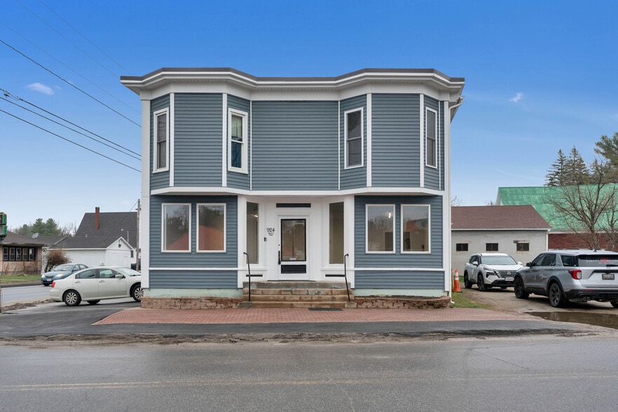 More Photos Of 924 Main St, Waterboro General Retail For Lease