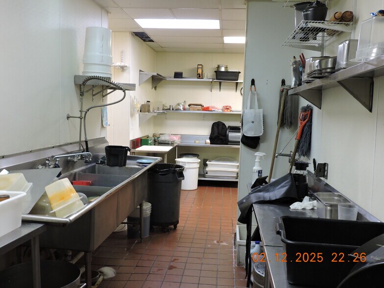 More Photos Of 5560 Gulfton Dr, Houston General Retail For Sale