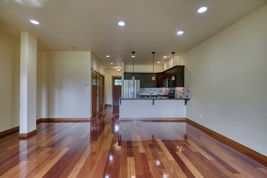 More Photos Of 1317 Pelican Pl, Point Roberts Apartments For Sale