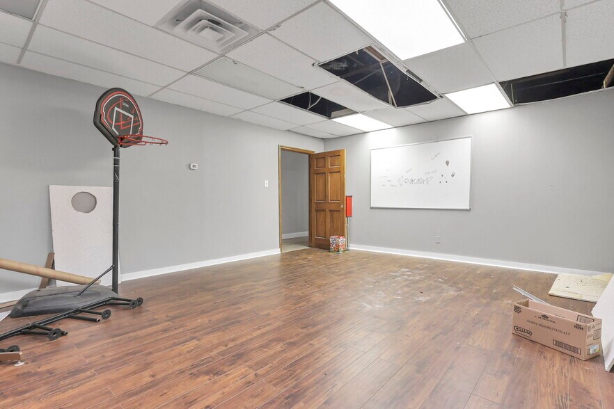 More Photos Of 2844 E River Rd, Dayton Office For Sale