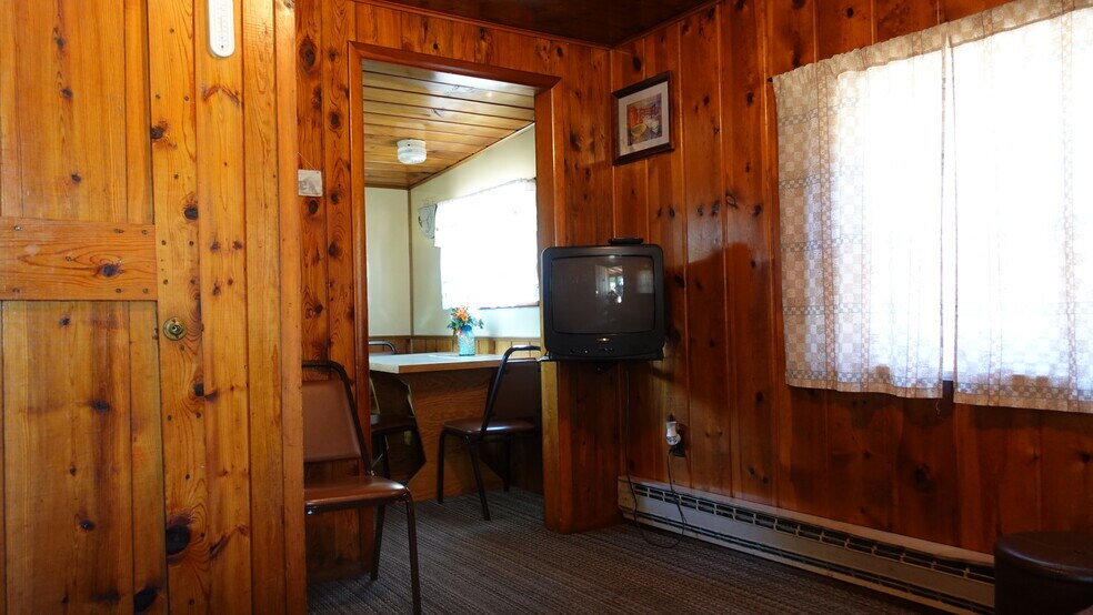 More Photos Of 1215 W 8th St, Mio Hospitality For Sale