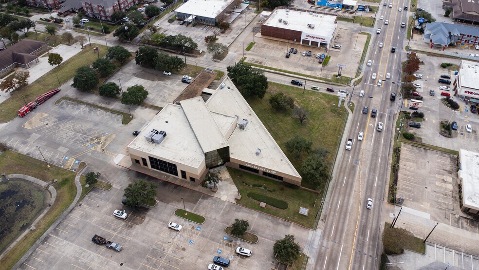 More Photos Of 4000 Garth Rd, Baytown Medical For Sale
