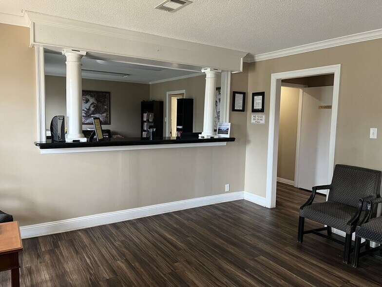 More Photos Of 710 Underwood Ave, Pensacola Medical For Sale