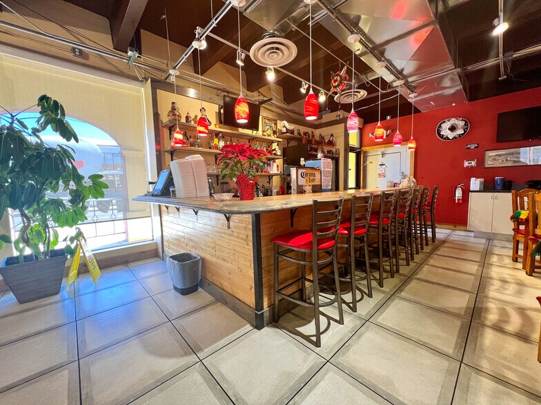 More Photos Of 3495 S Broadway, Englewood Restaurant For Lease