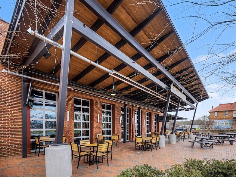 More Photos Of 39 West St, Pittsboro Restaurant For Lease