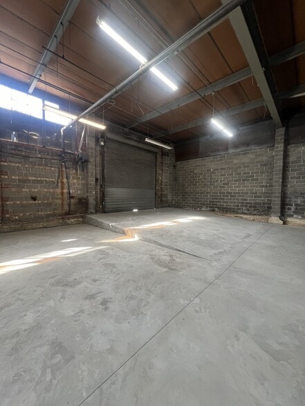 More Photos Of 625 Wortman Ave, Brooklyn Distribution For Lease