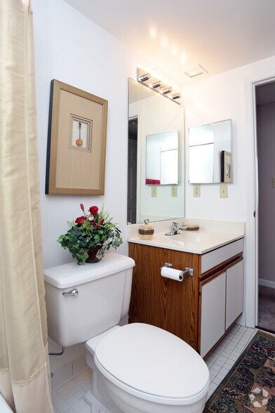 More Photos Of 657 S 3rd St, Louisville Apartments For Lease