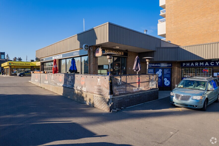 More Photos Of 1935 37th St SW, Calgary General Retail For Lease