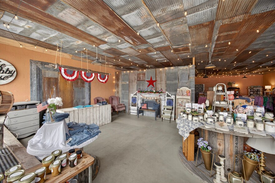 More Photos Of 113 W Lake Ave, Celina General Retail For Sale