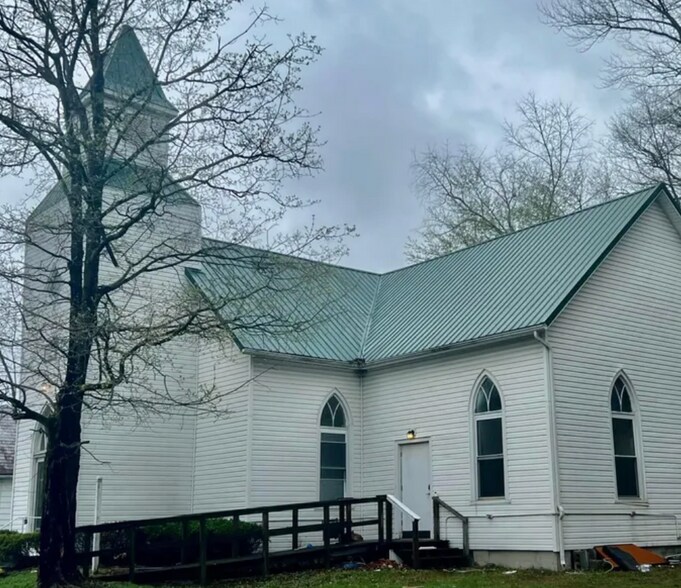 Primary Photo Of 3375 Cannelville rd, Roseville Specialty For Sale