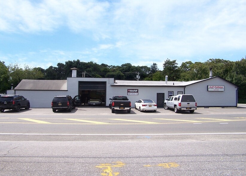 More Photos Of 2448 Montauk Hwy, Brookhaven Auto Repair For Sale