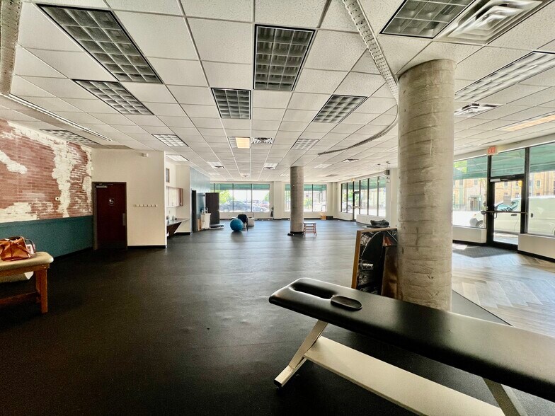 More Photos Of 117-123 E 4th St, Tulsa Parking Garage For Lease