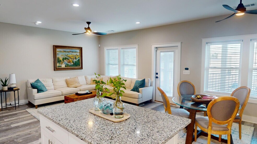 More Photos Of 304 Long Ave, Port Saint Joe Storefront Retail Residential For Sale