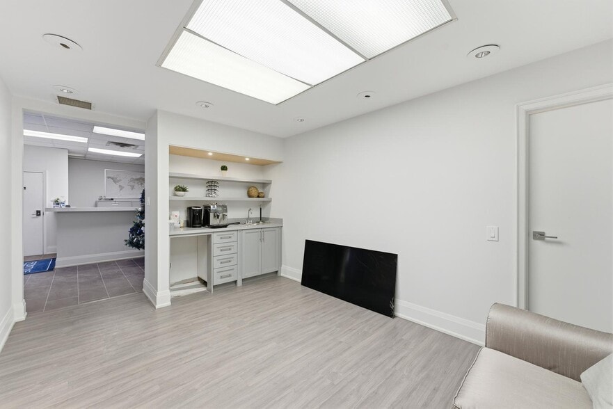 More Photos Of 40 Claireville Dr, Toronto Warehouse For Sale