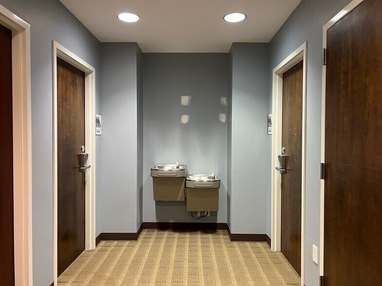 More Photos Of 1601 Elizabeth Ave, Charlotte Office For Sale