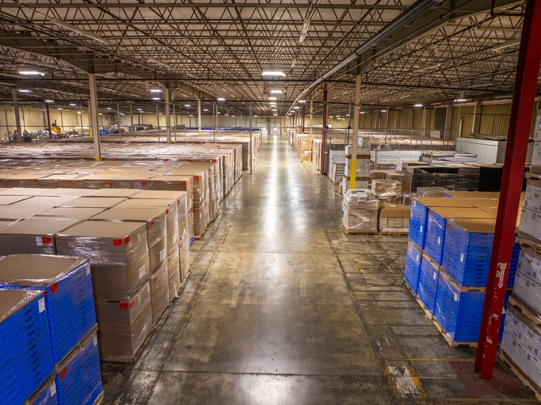 More Photos Of 4200 39th Ave, Kenosha Warehouse For Sale