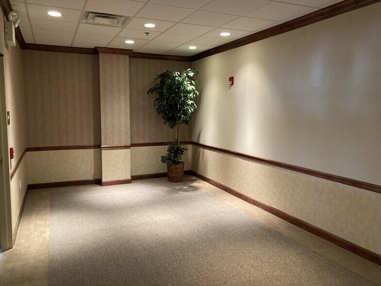 More Photos Of 2805 Old Post Rd, Harrisburg Medical For Lease