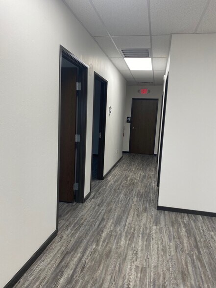 More Photos Of 8409 SW 23rd Pl, Oklahoma City Warehouse For Lease