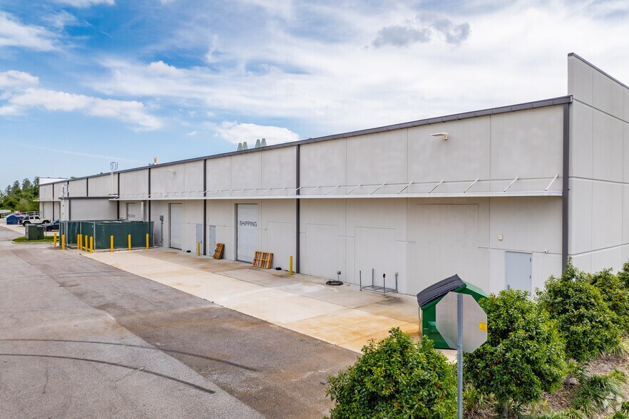 More Photos Of 2500 Lakepointe Pky, Odessa Warehouse For Lease