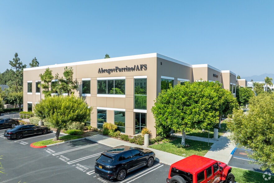 Primary Photo Of 5-11 Hubble Dr, Irvine Light Manufacturing For Sale