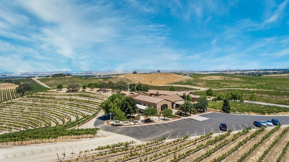 Primary Photo Of 4900 Union Rd, Paso Robles Winery Vineyard For Sale