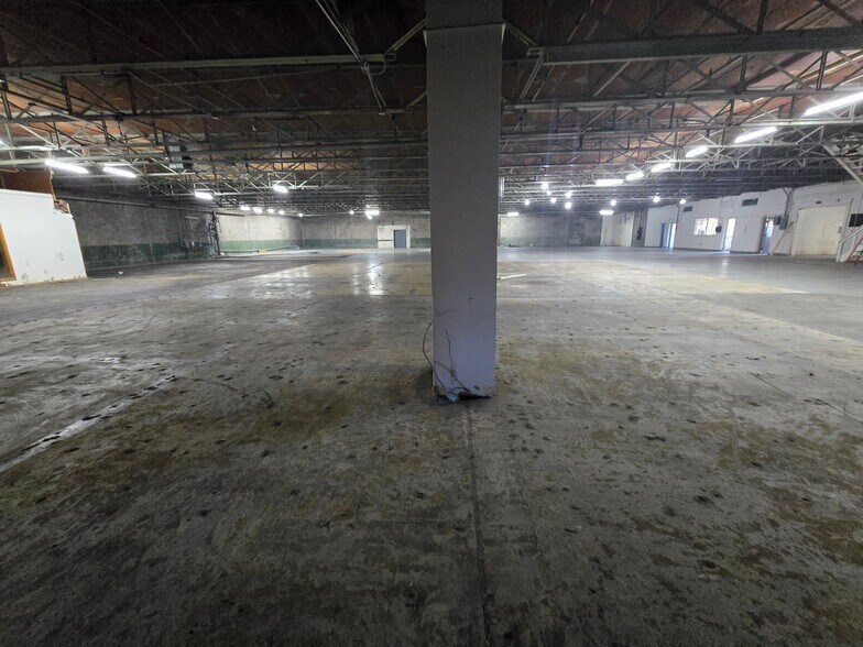 More Photos Of 23 N Division St, Auburn Manufacturing For Lease