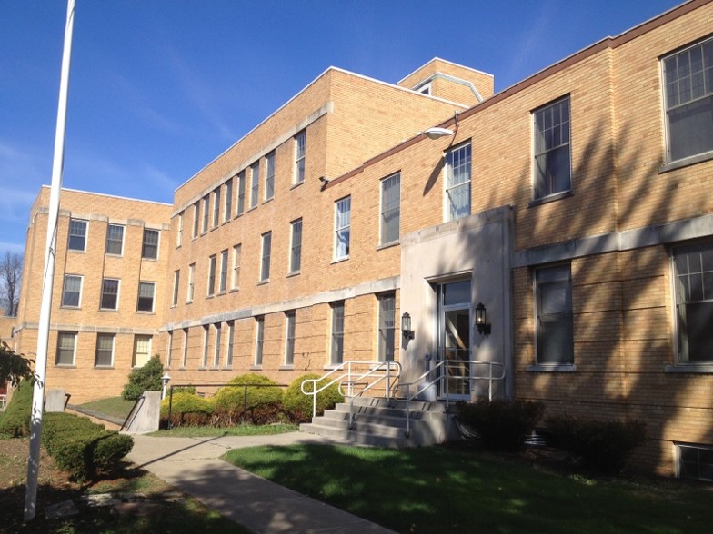 Primary Photo Of 520 Ruah St, Blossburg Medical For Sale