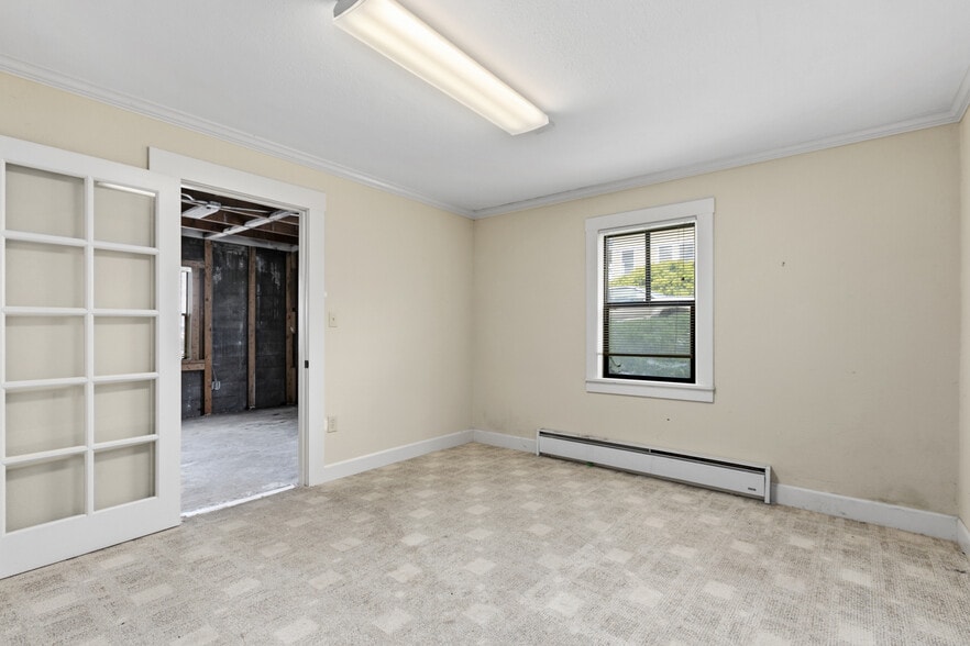 More Photos Of 2602 Grand Ave, Everett Office For Sale