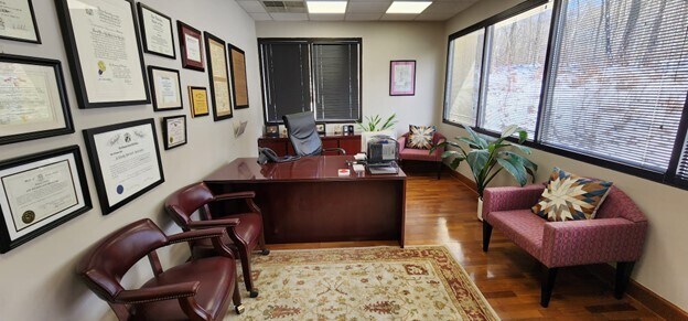 More Photos Of 984 Southford Rd, Middlebury Office For Lease