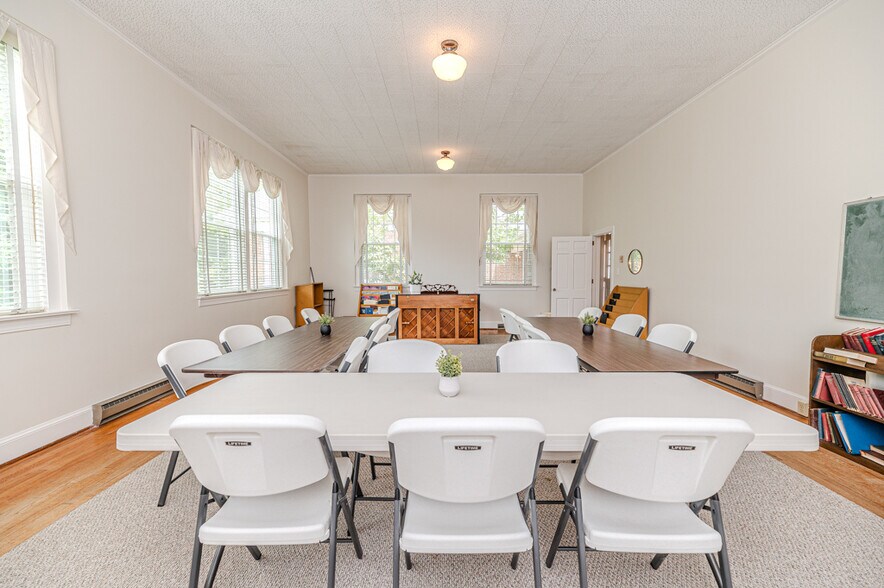 More Photos Of 211 Main st, Broadway Religious Facility For Sale