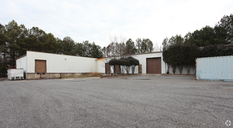 More Photos Of 6425 Industrial Way, Alpharetta Warehouse For Sale