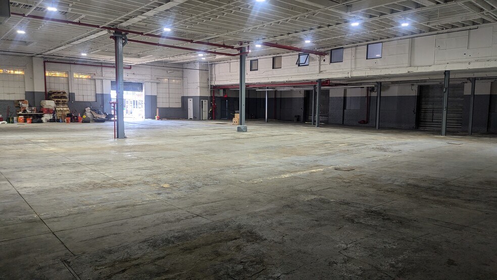 More Photos Of 4739 35th St, Long Island City Warehouse For Lease