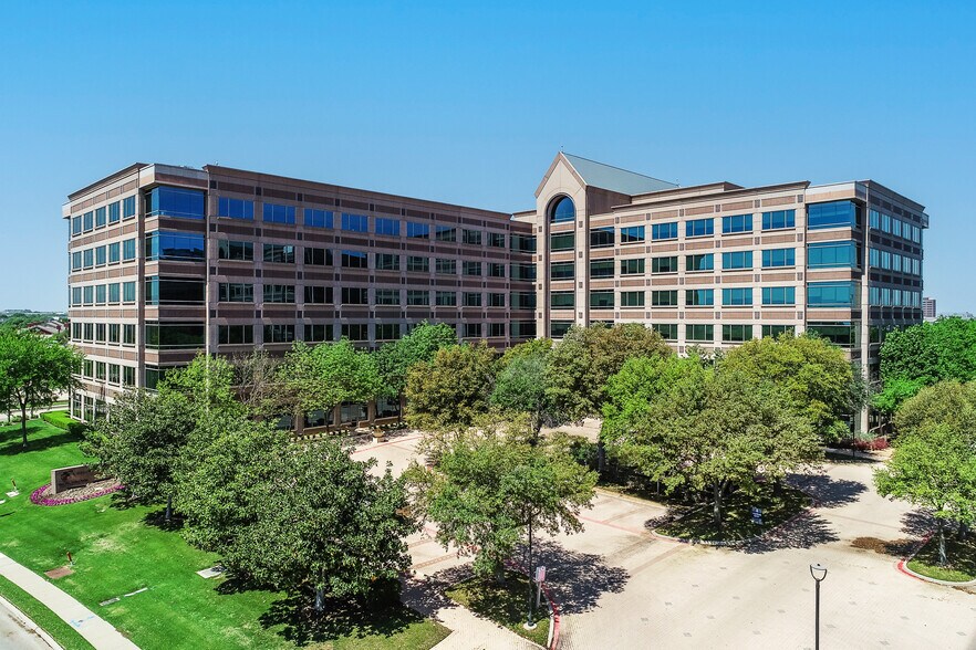 More Photos Of 919 Hidden Ridge Dr, Irving Office For Lease