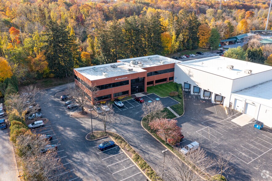 More Photos Of 590 Lancaster Ave, Malvern Light Distribution For Sale