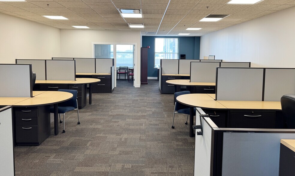 More Photos Of 111 - 115 W Campbell St, Arlington Heights Office For Lease