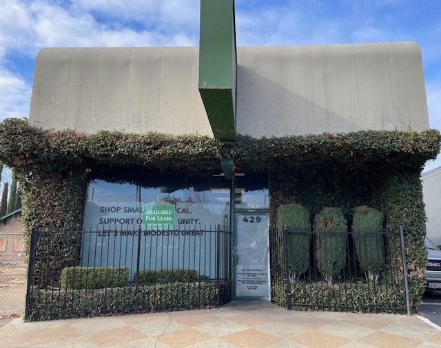 Primary Photo Of 429 McHenry Ave, Modesto Storefront Retail Office For Lease