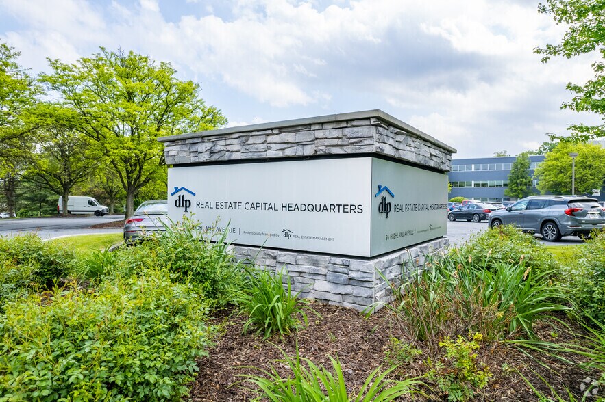 More Photos Of 95 Highland Ave, Bethlehem Office For Lease