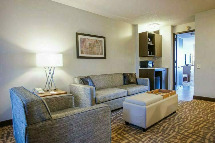 More Photos Of 28100 Franklin Rd, Southfield Hotel For Sale