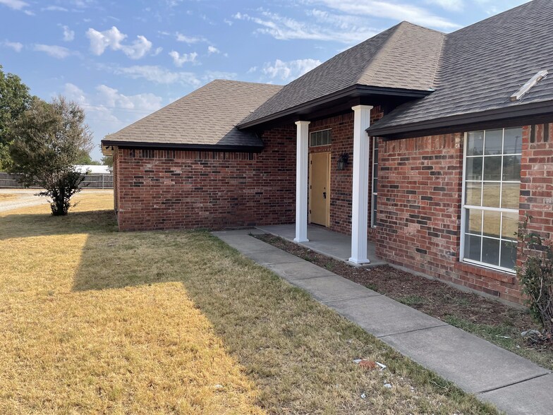 More Photos Of 4310 US-377, Aubrey Office For Lease